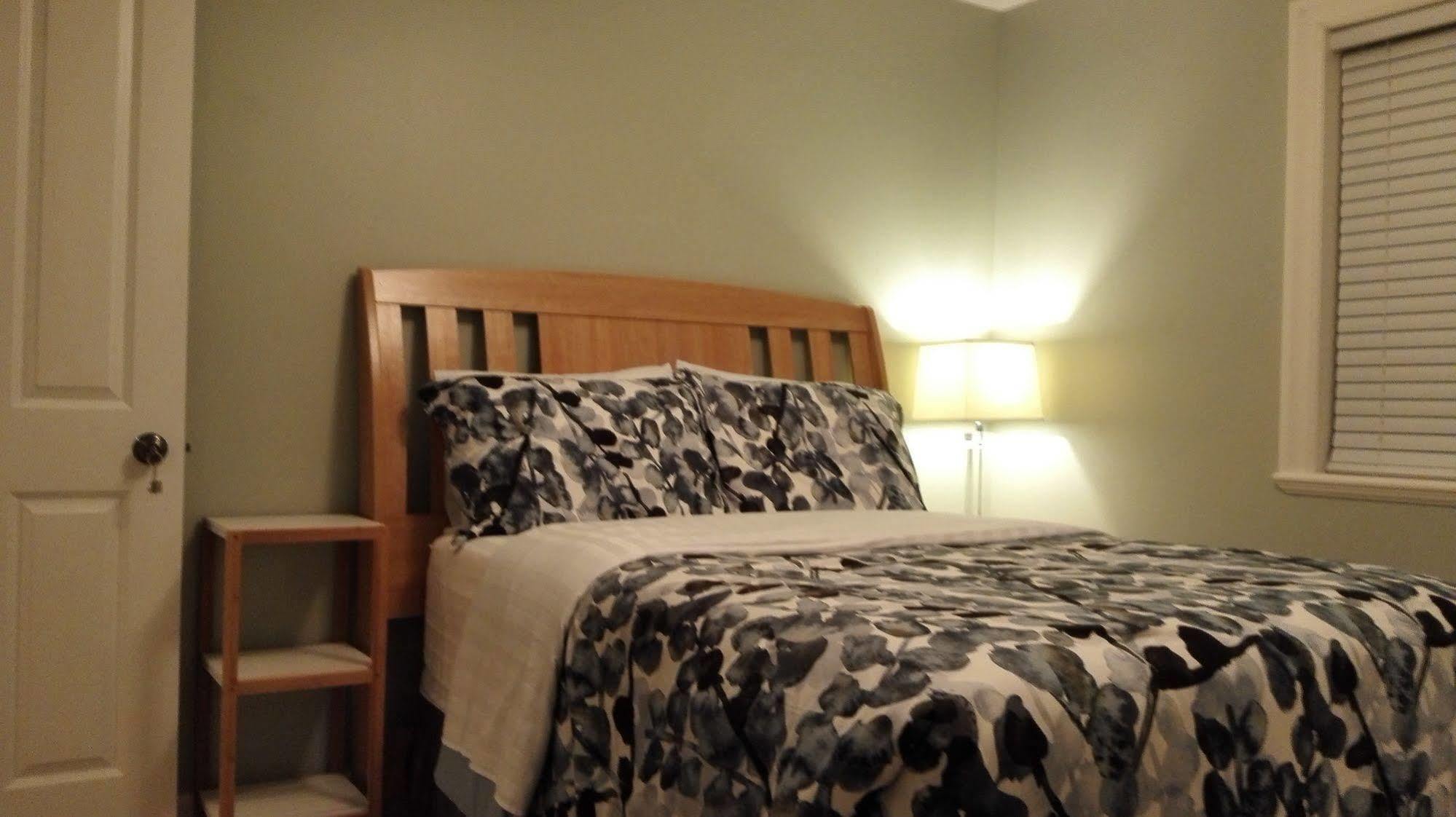 Nanaimo Ocean View Bed and Breakfast Buitenkant foto